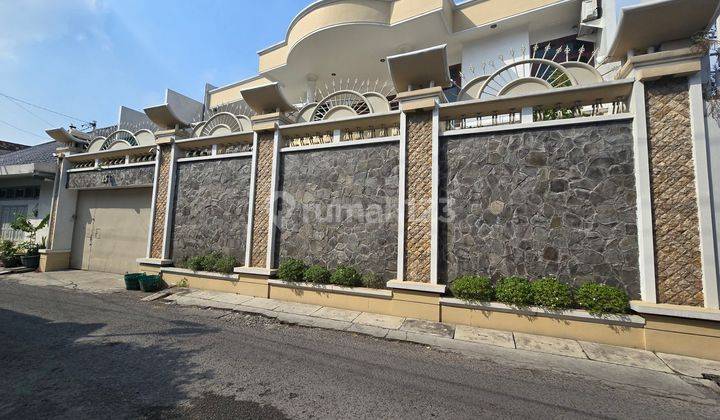 Rumah Mewah Megah Pusat Kota Di Lojiwetan Solo 1