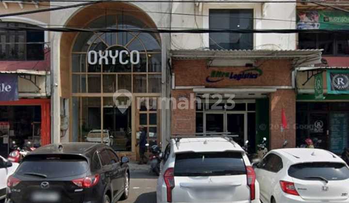 Ruko Strategis 3 Lantai Dekat Mall The Park Solo Baru