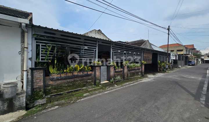 Rumah Hitung Tanah di Laweyan Dekat Banjarsari Solo 2