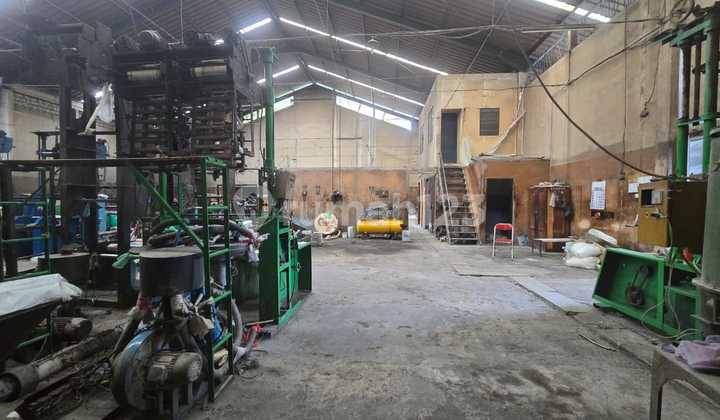 Gudang Eks Pabrik Plastik di Mojosongo Jebres Solo 2