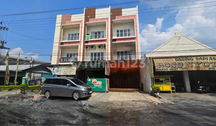 Strategic 3-Story Shop House on Jalan Jayawijaya, Mojosongo, Jebres, Solo. 1