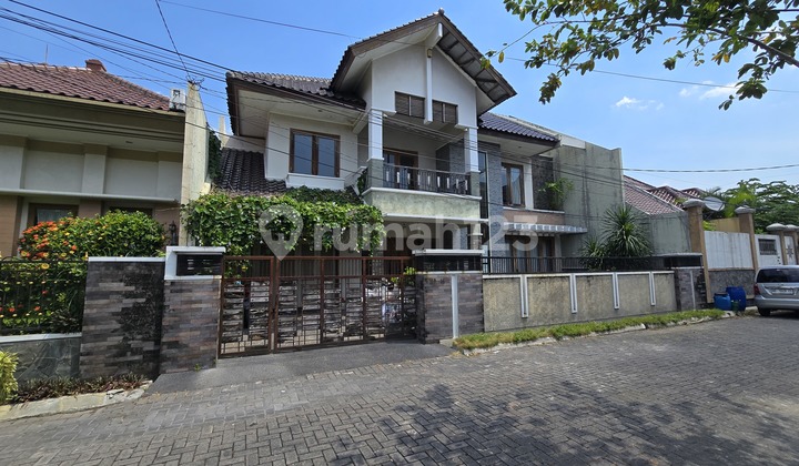 Rumah Mewah Bagus Minimalis Di Cluster Elite Solo Baru