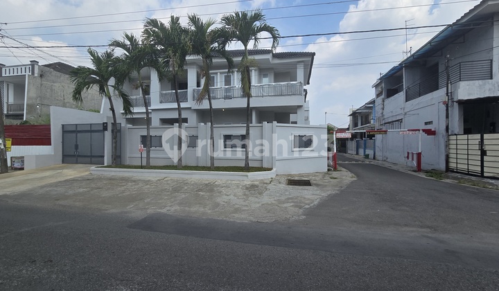 Rumah Mewah Baru Minimalis Dekat Pintu Tol Klodran Solo