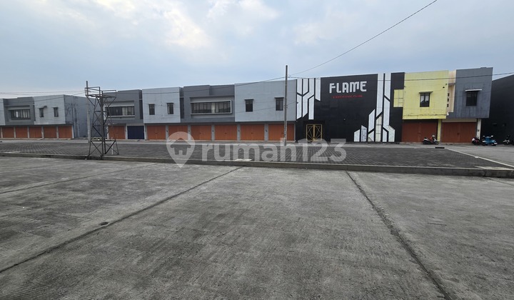 Strategic Shophouse in Kartasura Solo Business and Shopping Complex