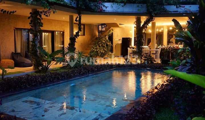 Hak Milik Vill Area Canggu