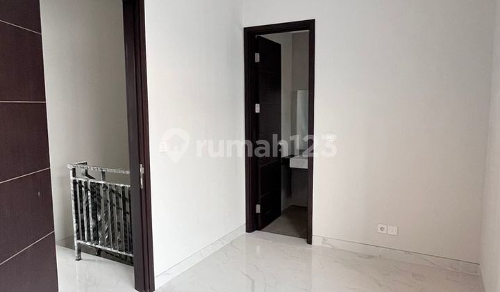 sewa rumah kuningan village PIK 2 uk 6x15m kosongan  1