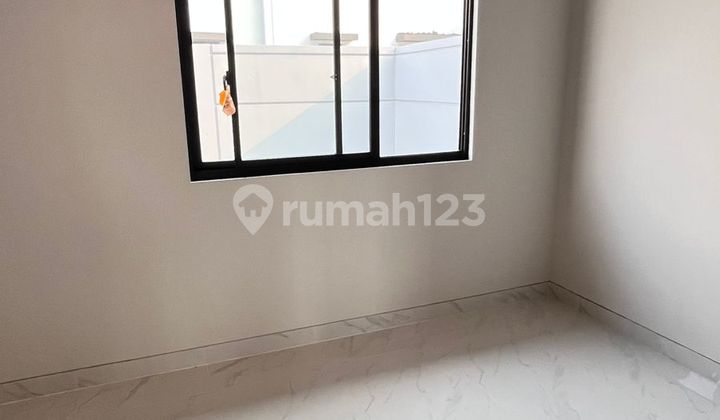 sewa rumah kuningan village PIK 2 uk 6x15m kosongan  2