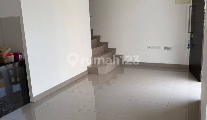 Rent 2-Storey House in PIK 2, Size 6x10m, Empty