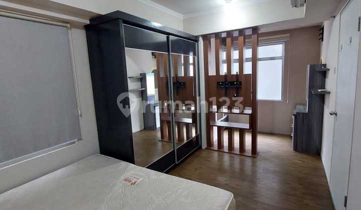 Rent fast 2-bedroom furnished apartment Green Bay Pluit