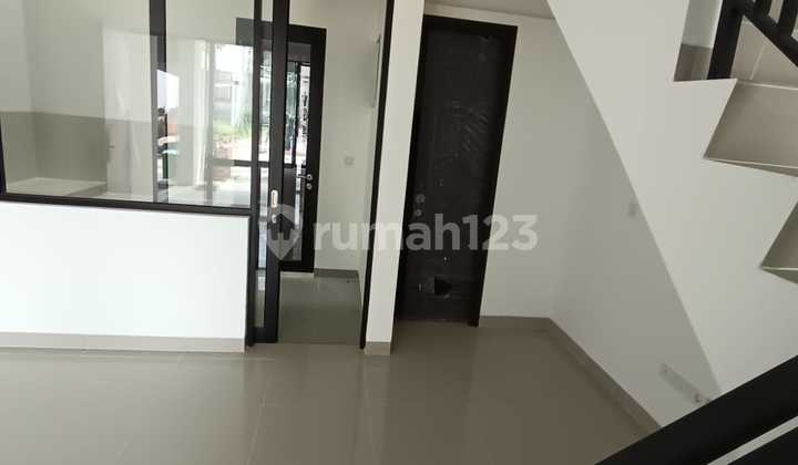 Sewa Rumah 3 Lantai Pik 2 Uk 5X15m Kosongan 2