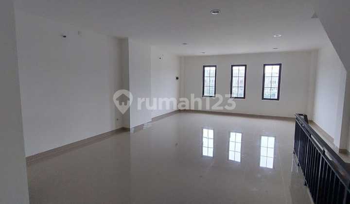 sewa ruko osaka PIK 2 uk 6x10m kosongan sewa ruko osaka PIK 2 uk 6x10m kosongan