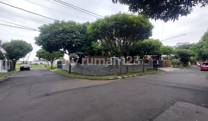 Hook Furnished Lokasi Terbaik Kemang Pratama Bekasi 2