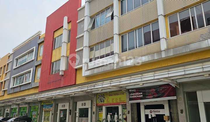 Ruko Strategis Siap Pakai di Sinpasa Summarecon Bekasi Ruko Strategis Siap Pakai di Sinpasa Summarecon Bekasi