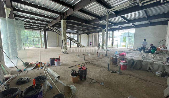 Ruang Usaha Di Tepi Danau Summarecon Bekasi 6