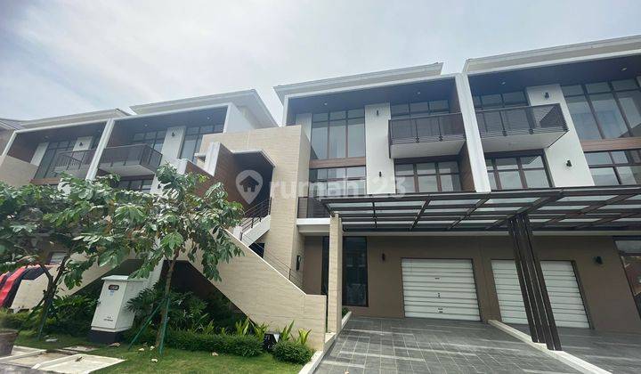 Rumah Mewah 3 Lantai Di Cluster Morizen Summarecon Bekasi 1