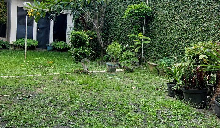 Rumah Luas Taman Besar di Kemang Pratama 1 Bekasi