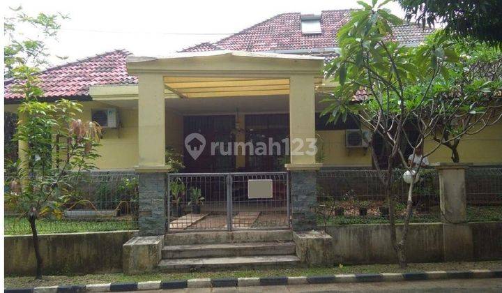 Rumah HOOK Hadap Taman di Kemang Pratama 1 Bekasi 2