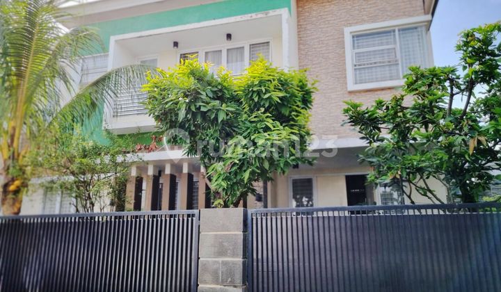 Rumah Hook Bagus di Dukuh Zamrud Pedurenan Mustika Jaya Bekasi 2