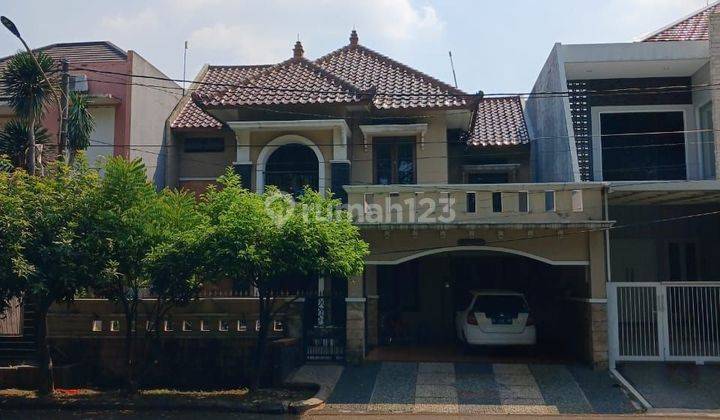 Rumah Besar di jl Bulevard Kemang Pratama 3 Bekasi 2