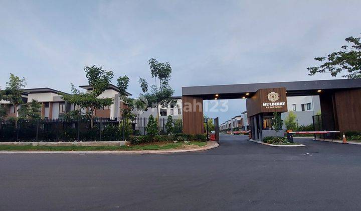 Rumah Hook Dekat Club House Mulberry Summarecon Bekasi 2