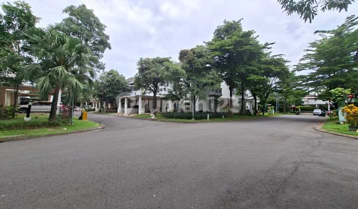 Rumah Hook Besar Selangkah ke Club House di Summarecon Bekasi
