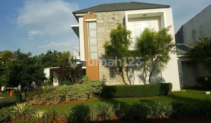 Ready-to-Occupy Large Hook House in Acasia Cluster Summarecon Bekasi 2