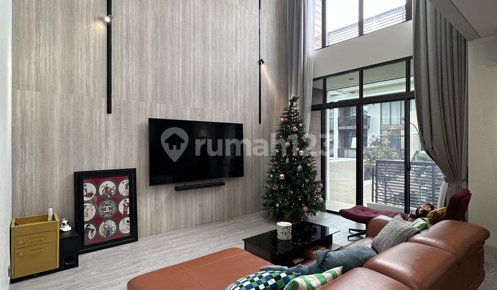 Rumah Mewah Full Furnish Interior & Elektronik Summarecon Bekasi Rumah Mewah Full Furnish Interior & Elektronik Summarecon Bekasi