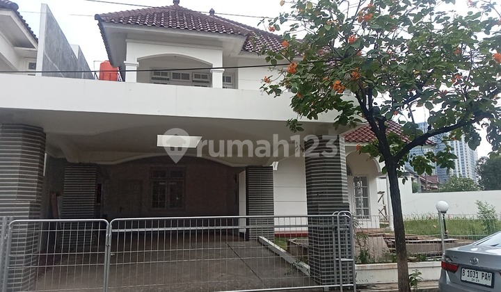 Rumah Hook Besar Ada Taman Siap Huni Di Kemang Pratama 3 Bekasi 2