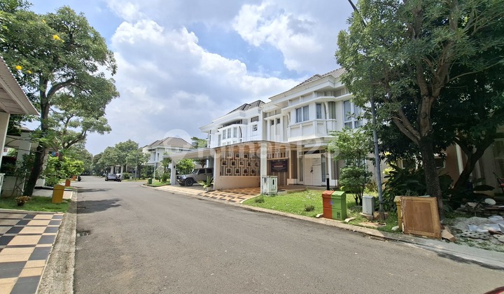 Rumah Besar Premium di Summarecon Bekasi