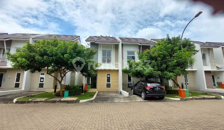 Rumah 2 Lantai Lingkungan Asri Di Summarecon Emerald Karawang