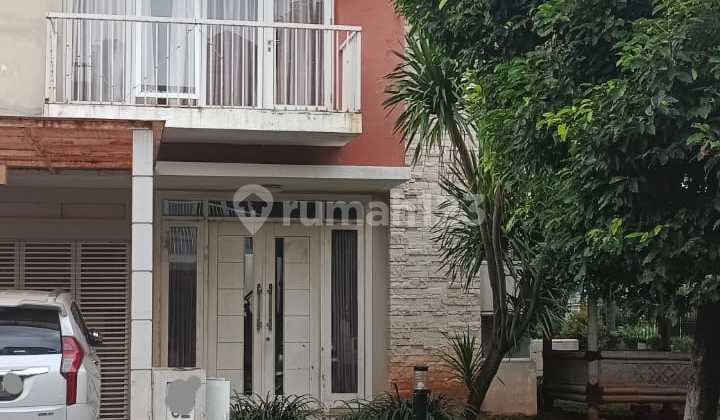 Rumah Hook Taman Luas Di Summarecon Bekasi