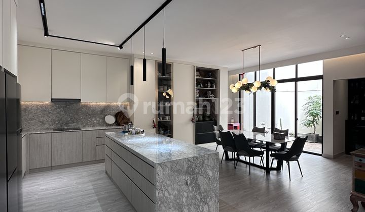 Luxury Fully Furnished House with Interior & Electronics Summarecon Bekasi Luxury Fully Furnished House with Interior & Electronics Summarecon Bekasi