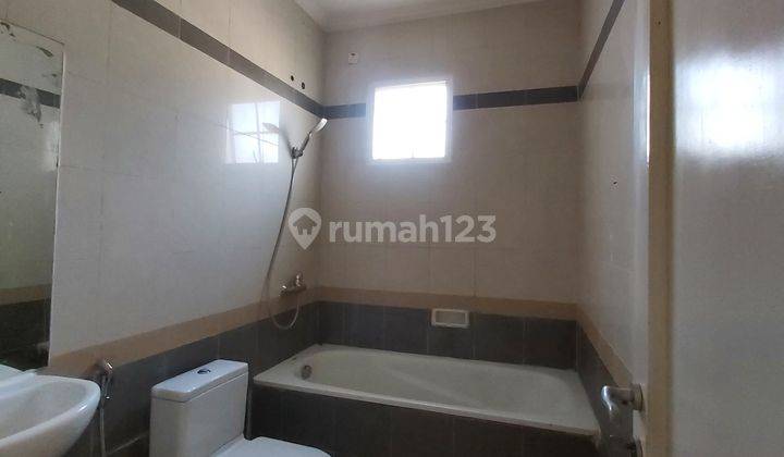 Rumah siap masuk lokasi bagus dan strategis  11