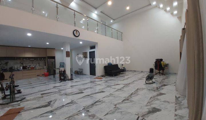 Rumah bagus banget dan baru renovasi harga masih negoo abis 1