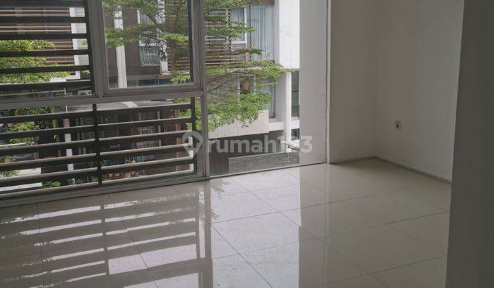 Rumah cantik minimalis lokasi bagus dan strategis 2