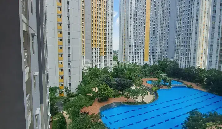 Disewa apartemen siap huni view pool The Springlake Summarecon Bekasi  1