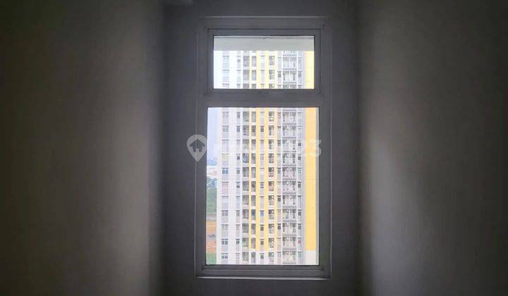 Dijual cepat 2kt Apartemen view pool The Springlake Summarecon Bekasi  2