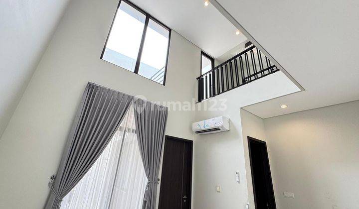 Disewakan Rumah Mewah Baru 5kt Di Morizen Sumarecon Bekasi  2