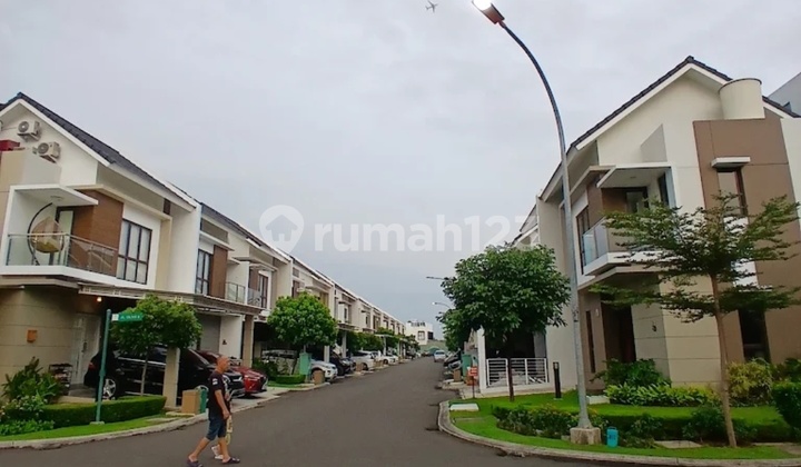 Rumah Hoek Summarecon Bekasi Olive Residence View Danau 2 Lantai Siap Huni