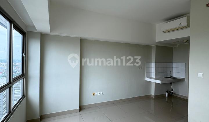 For Rent Unfurnished Studio at The Springlake View Apartments Summarecon Bekasi 2