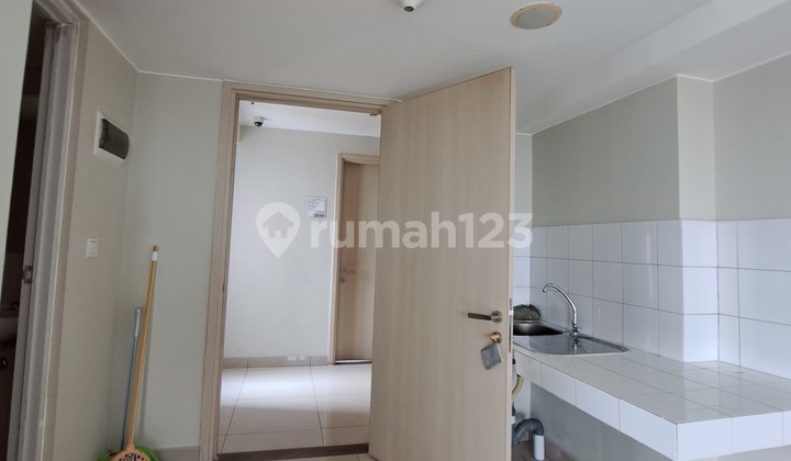 For Rent 2br Apartment The Springlake View Summarecon Bekasi 2