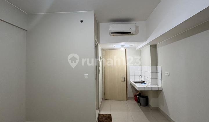 For Rent Studio Apartment 2nd Floor Springlake View Summarecon Bekasi For Rent Studio Apartment 2nd Floor Springlake View Summarecon Bekasi