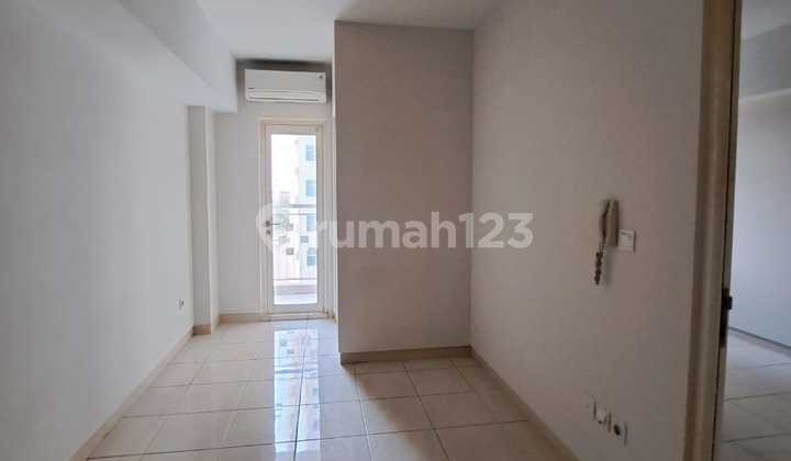 For Rent 2br Unfurnished In The Springlake Summarecon Bekasi Apartment 2