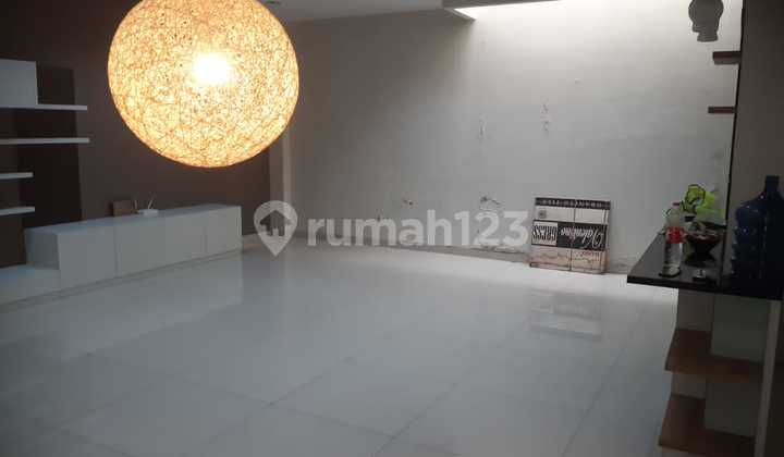 For Rent: Semi-Furnished Huk House at Summarecon Bekasi 2
