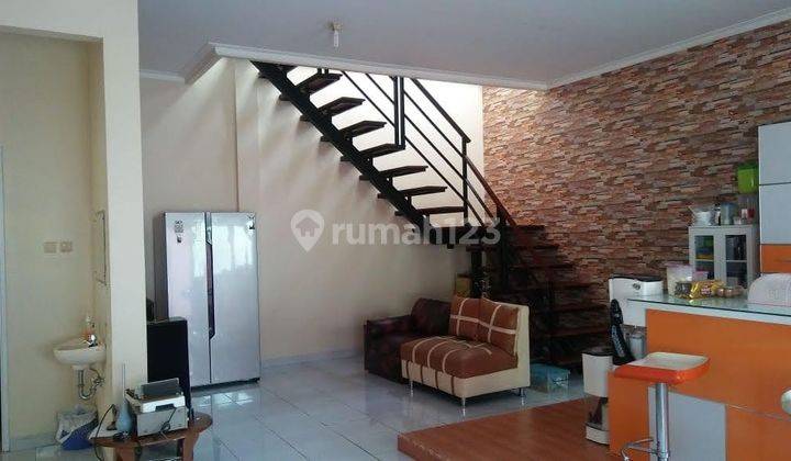 Rumah Bagus 2 Lantai Hook Rapi Harga Nego Di Kota Wisata 1