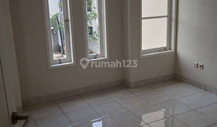 Rumah Bagus 2 Lantai Granit Baja Ringan Rapi 2