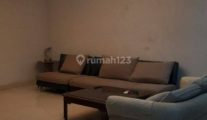 Rumah Bagus 2 Lantai Semi Furnished Rapi di Kota Wisata 2