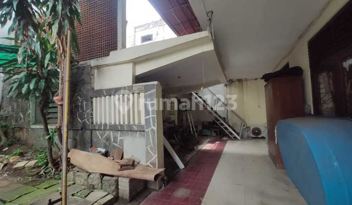 Affordable House Close to NJOP in Menteng Near the Main Road 2