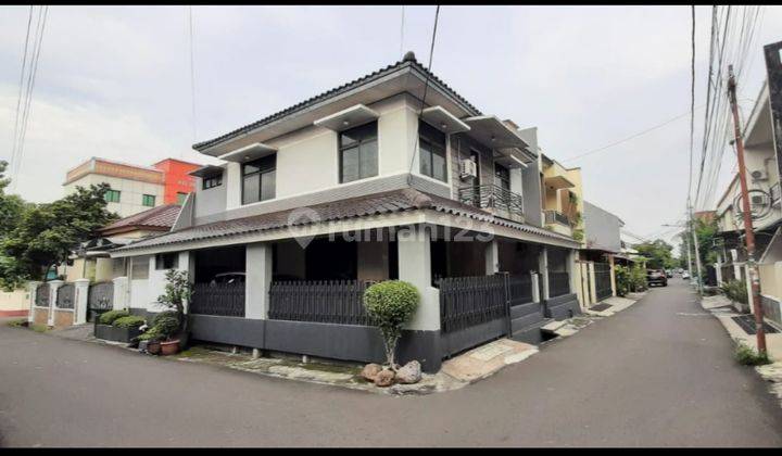 Rumah hoek di Jalan Pulo Asem, Jakarta Timur 2