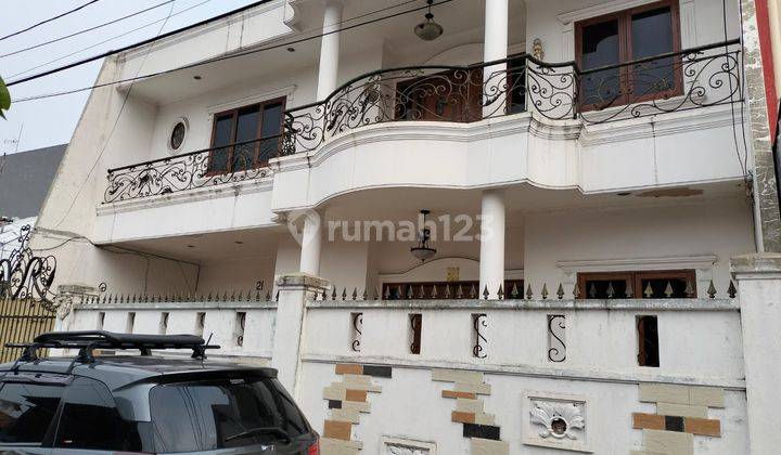 Rumah Lokasi Strategis Dekat Pusat Bisnis Perkantoran 2